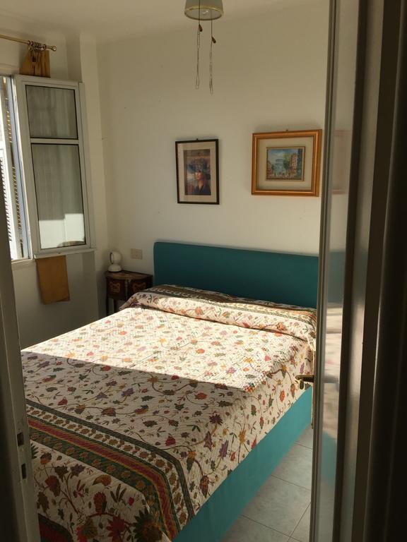 Appartement Palais Henri IV Nice Oda fotoğraf